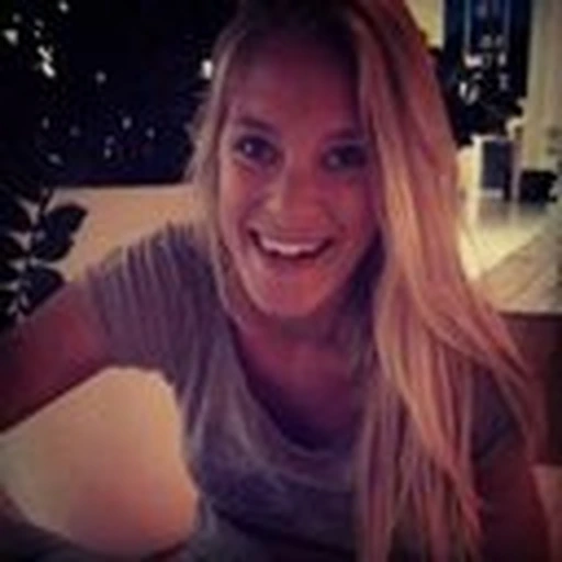 Claire S.